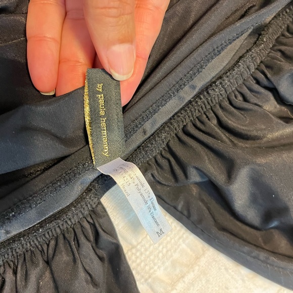 VIX Black One Piece Swimsuit - Picture 7 of 7